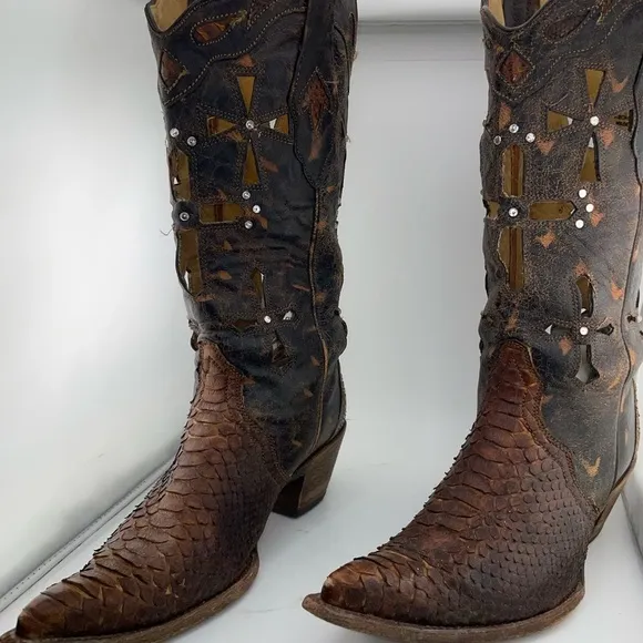 Corral Musgo Python Snake Skin Leather Studded Cross Point Toe Boots Women 10M​