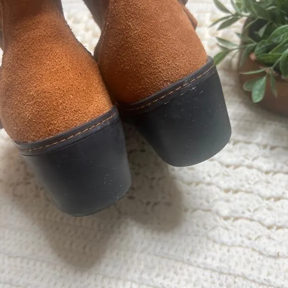 CROCS 11554 Woman 10 Fold Over Ankle Boot Suede Leather Tan Winter Buckle Boho