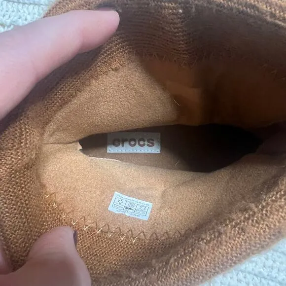 CROCS 11554 Woman 10 Fold Over Ankle Boot Suede Leather Tan Winter Buckle Boho