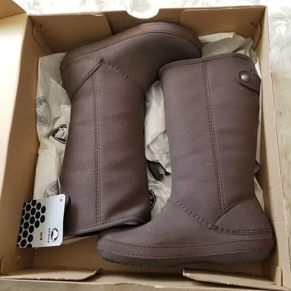 CROCS Berryessa Girls Suede Fur Lined Boots Brown Size 2