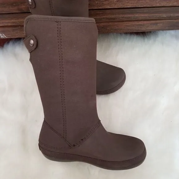 CROCS Berryessa Girls Suede Fur Lined Boots Brown Size 2