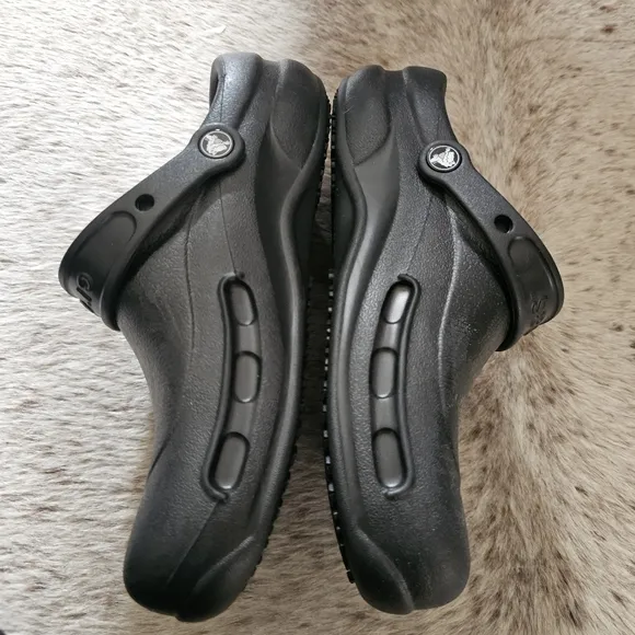 CROCS Bistro UNISEX Clogs Work Shoes In Black Women's Size 10 (Men 8) NEW