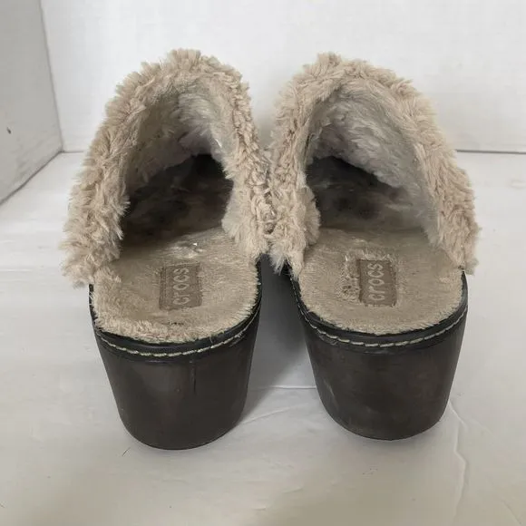 CROCS Cobbler Clogs Womens 8 Tan Suede Faux Fur Wedge Mules Shoes Beige Winter