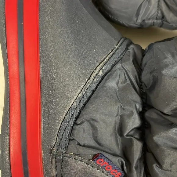 Crocs Winter Puff Boot Kids Size 12 Navy Blue &amp; Red