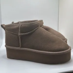CUSHIONAIRE Women's Genuine Suede pull on platform boot  Memory Foam 8.5 TAUPE