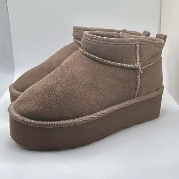 CUSHIONAIRE Women's Genuine Suede pull on platform boot  Memory Foam 8.5 TAUPE