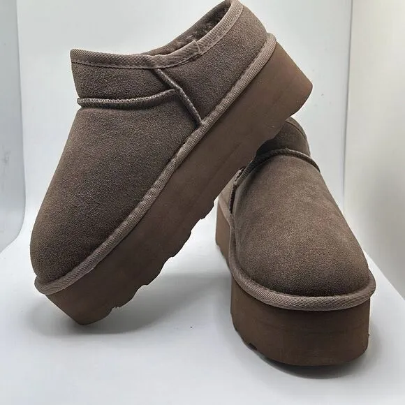 CUSHIONAIRE Women's Genuine Suede pull on platform boot  Memory Foam 8.5 WIDE TA
