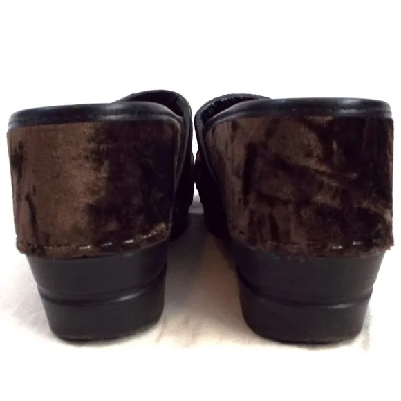 Dansko Brown Crushed Velvet Slip-on Clog Shoe Size 9.5 - 10 (40 EU)