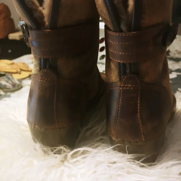 Dansko brown leather, real fur boot size 5.5 or size 6 Eskimo vibes 🥰