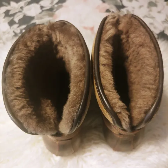 Dansko brown leather, real fur boot size 5.5 or size 6 Eskimo vibes 🥰