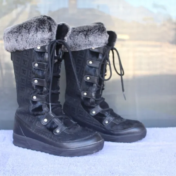 DC Women's Windham 8.5L Black laceup Thinsulate snowboarding Boots with faux fur
