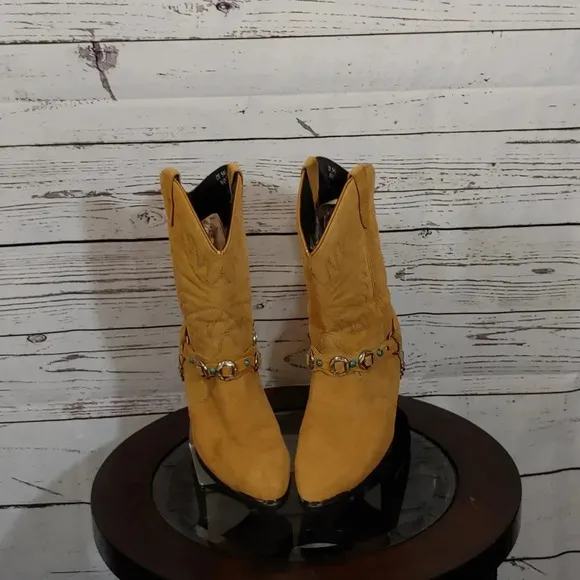Dingo cowboy boots