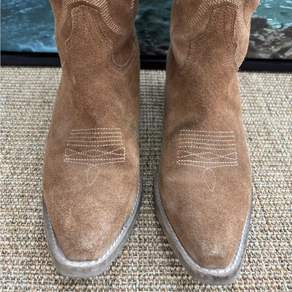 Dingo Women’s Out West Camel Cowgirl Boots