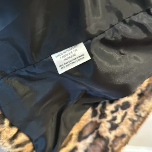 DKNY Donna Karan New York Faux Fur Leopard Vest