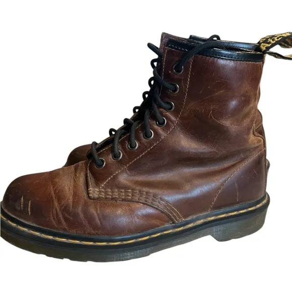 Doc Dr. Martens Air Wair 1460 Boot Brown Leather 22828 Men's 7 Women 9 vintage