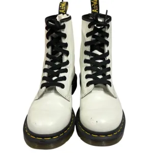 Doc Martens Combat Boots Women SZ EU 38 US 7 White 8 Eye Leather Made in Vietnam