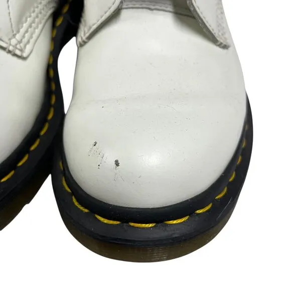 Doc Martens Combat Boots Women SZ EU 38 US 7 White 8 Eye Leather Made in Vietnam
