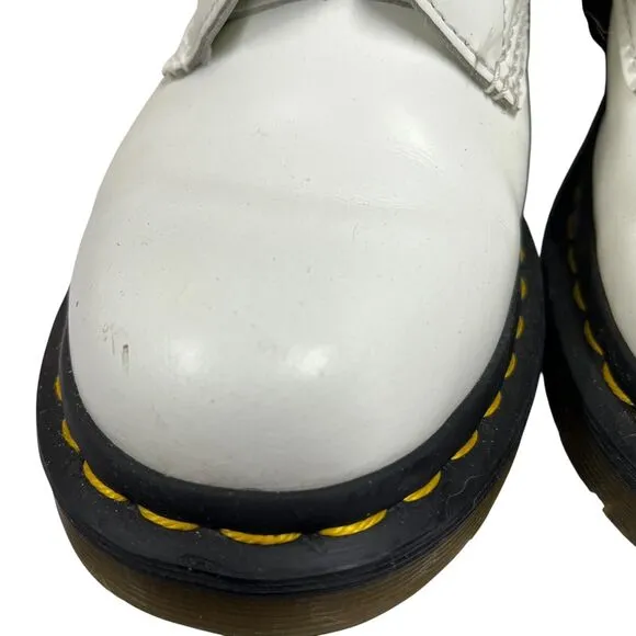 Doc Martens Combat Boots Women SZ EU 38 US 7 White 8 Eye Leather Made in Vietnam