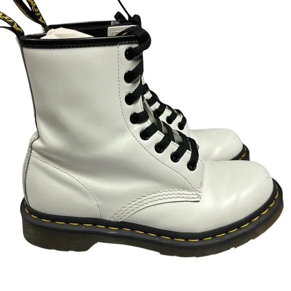 Doc Martens Combat Boots Women SZ EU 38 US 7 White 8 Eye Leather Made in Vietnam
