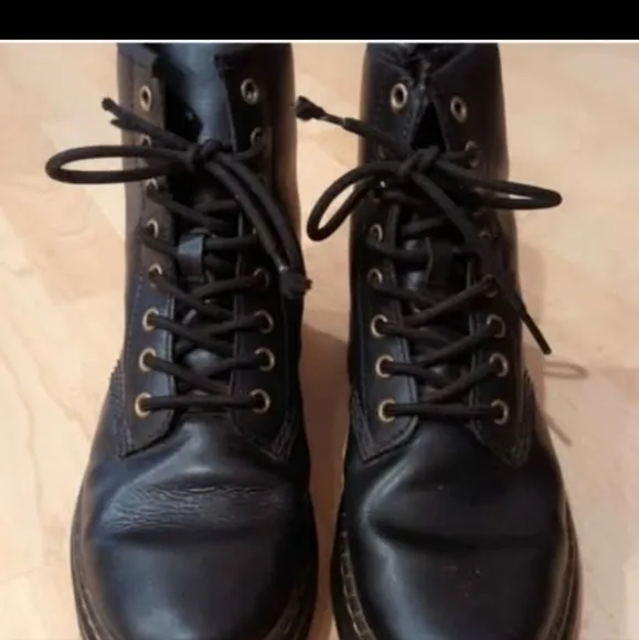 Doc Martin Zavala Black boots