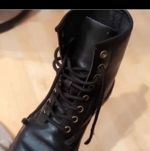 Doc Martin Zavala Black boots