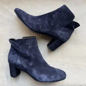 Donald Pliner Jorie Navy Blue Suede Bootie Boots Block Heel Side Zip Women 6.5 M