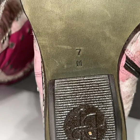 Donald Pliner Western Couture Collection Jaycee Pink Studded Women Boots Size 7