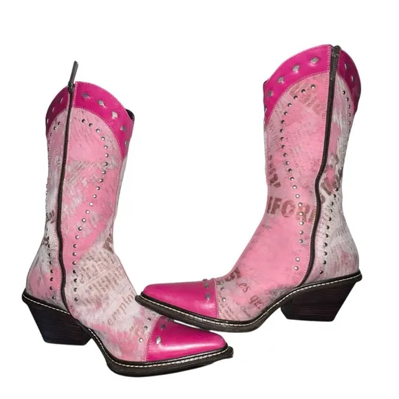 Donald Pliner Western Couture Collection Jaycee Pink Studded Women Boots Size 7
