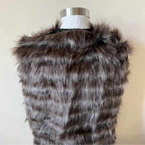 Donna Salyers' Fabulous-Furs Faux Fur Stand Collar Hook Front Vest Size XL Brown