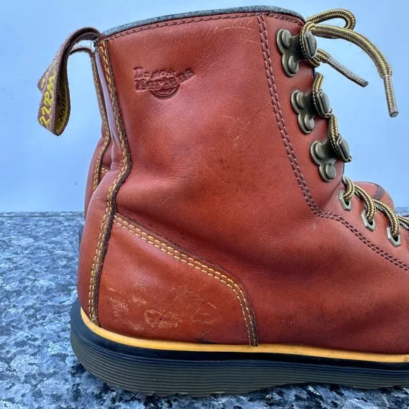 Dr Doc Martens Weston Lace Up Boot Men’s 7/ Women US 8 Flannel Lined Plaid.