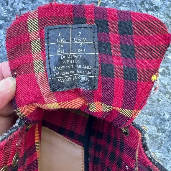Dr Doc Martens Weston Lace Up Boot Men’s 7/ Women US 8 Flannel Lined Plaid.