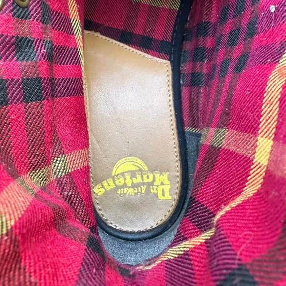 Dr Doc Martens Weston Lace Up Boot Men’s 7/ Women US 8 Flannel Lined Plaid.