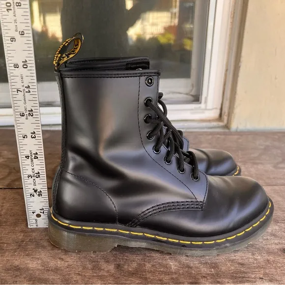 Dr Marten 1460 Boots Womens 8 Black Leather Moto Combat Grunge Rock And Roll NEW