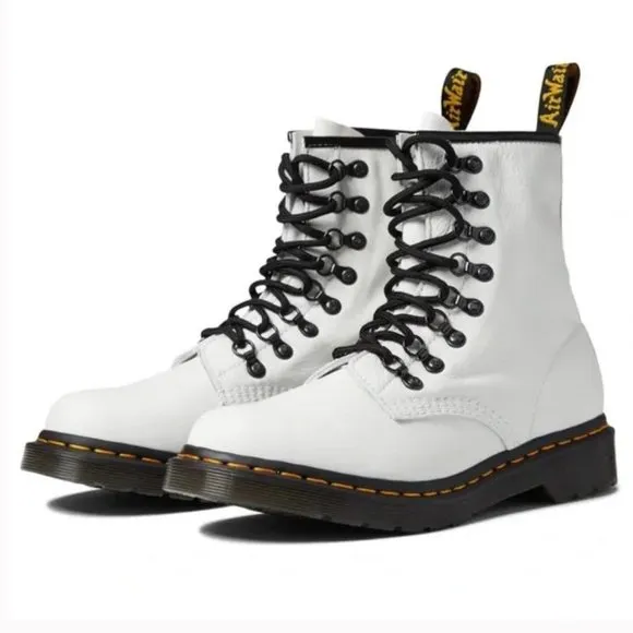 Dr. Martens 1460 LACED VIRGINIA LEATHER LACE UP BOOTS Size 6 in White