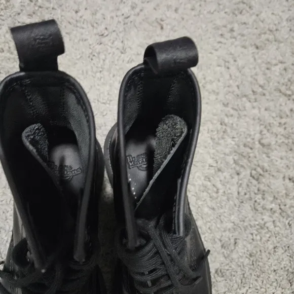 Dr Martens 1460 Mono black lace-up boots size W7/M6