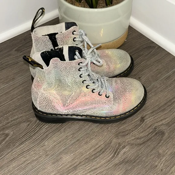 Dr. Martens 1460 Pascal T‎ Kids Rainbow Glitter Boots