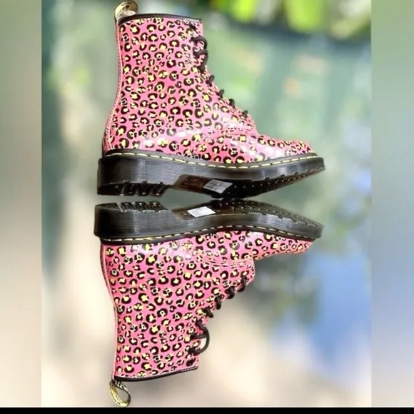 DR MARTENS 1460 Skull Leopard Smooth Leather Lace-Up Boot Clash Pink Size 7