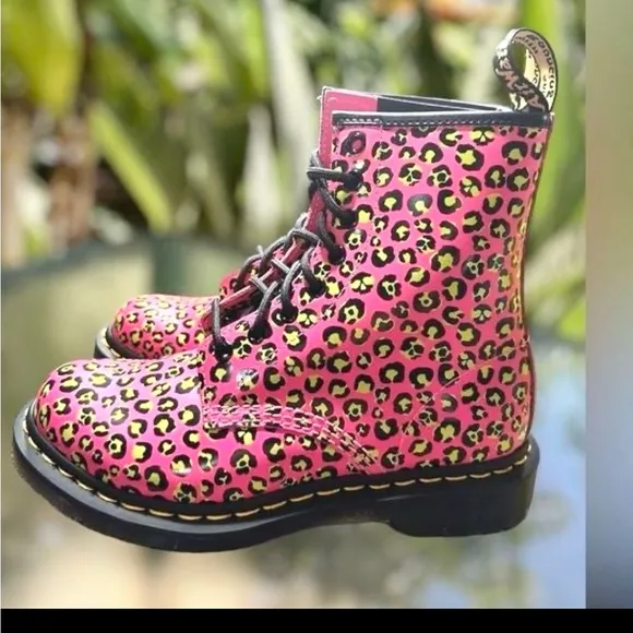 DR MARTENS 1460 Skull Leopard Smooth Leather Lace-Up Boot Clash Pink Size 7