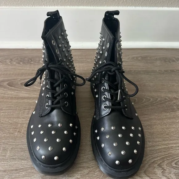 Dr. Martens 1460‎ Stud Wanama Leather Lace Up Boots