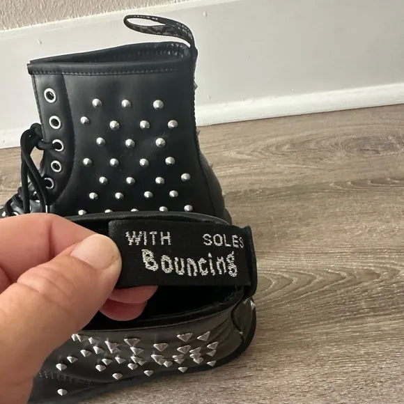 Dr. Martens 1460‎ Stud Wanama Leather Lace Up Boots