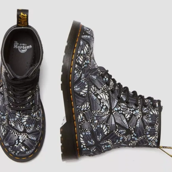 Dr Martens 1460 Women's Butterfly Print Suede Lace Up Women  Boots size5 New