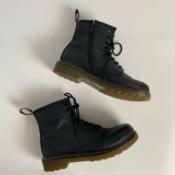 Dr. Martens 1460 Combat Boots Lace Up Zipper | Men’s/Youth 4 Women’s 6 | Black