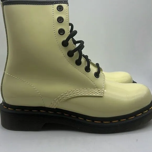Dr. Martens 1460 WOMEN'S PATENT LAMPER LACE UP CREAM BOOTS Women size 6 NWB