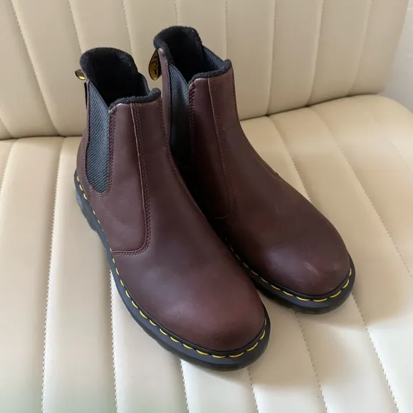 Dr. Martens 2976 Grizzly Fleece Lined Chelsea Boots Airwalk US 9M / US 10L