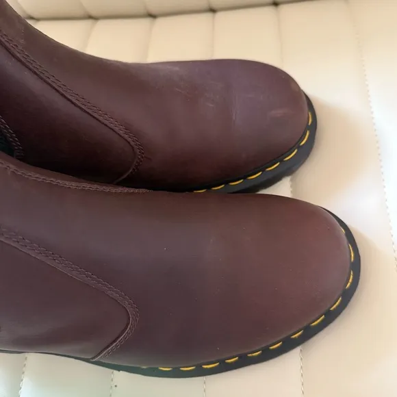 Dr. Martens 2976 Grizzly Fleece Lined Chelsea Boots Airwalk US 9M / US 10L