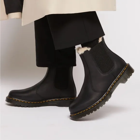 Dr. Martens 2976 Leonore Faux Fur Lined Chelsea Boots 11 Black Burnished Wyoming