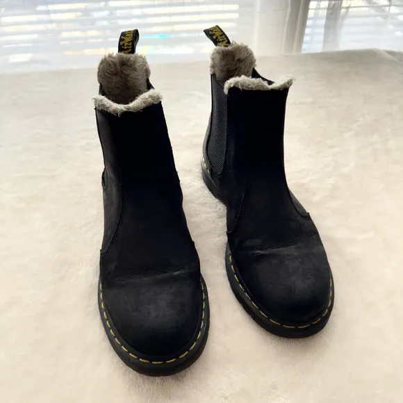 Dr. Martens 2976 Leonore Faux Fur Lined Chelsea Boots 11 Black Burnished Wyoming