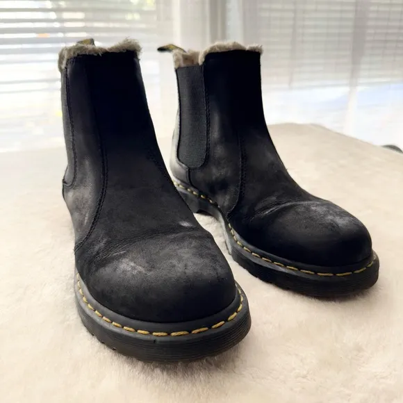 Dr. Martens 2976 Leonore Faux Fur Lined Chelsea Boots 11 Black Burnished Wyoming