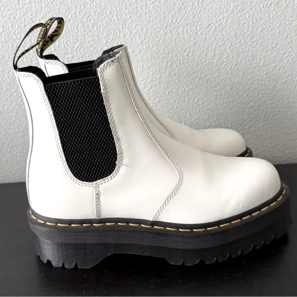 Dr Martens 2976 Quad Chelsea Boot Smooth Leather-White Women Size 10 Men Size 9