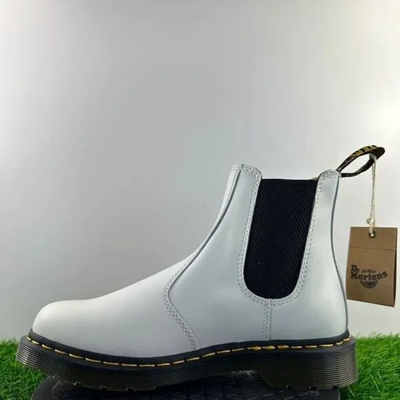 Dr Martens 2976 YS Chelsea Men Size 10 / Women 11 White Smooth Leather Boots NEW